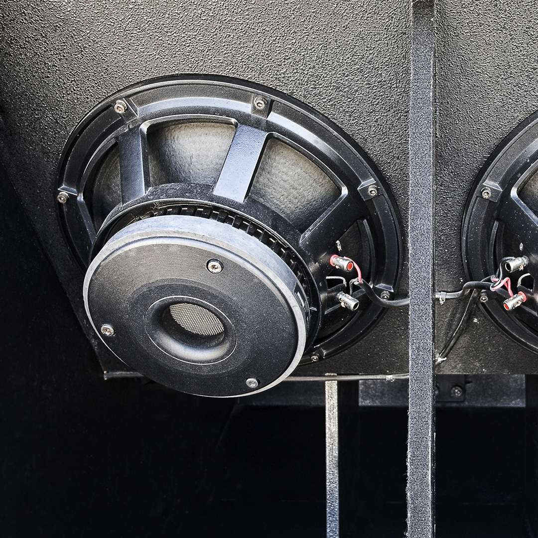 How to Choose the Best Subwoofer for Your Car - Audio APEX store